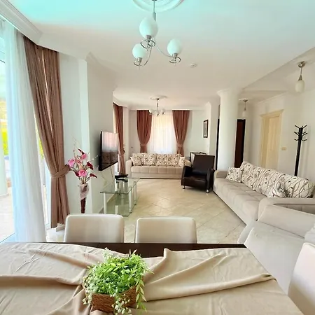 Fethiye-çalış'ta 5 Yatak Odalı 10 Kişilik Coral 4 Villa