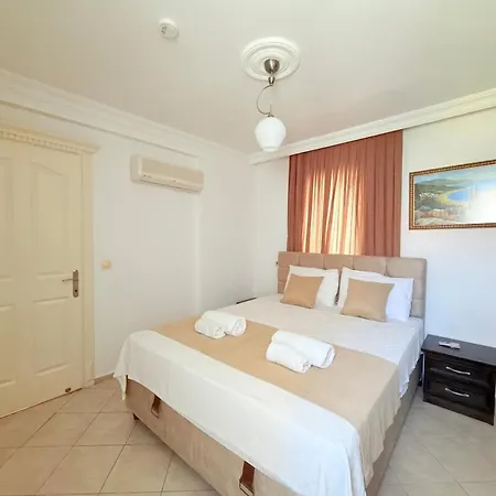 Fethiye-calis'ta 5 Yatak Odali 10 Kisilik Coral 4 Villa *