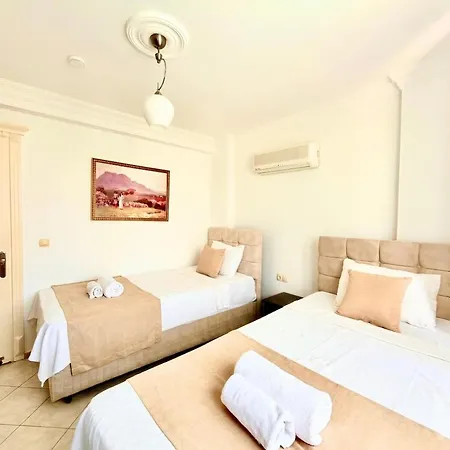 Fethiye-çalış'ta 5 Yatak Odalı 10 Kişilik Coral 4 Villa Fethiye