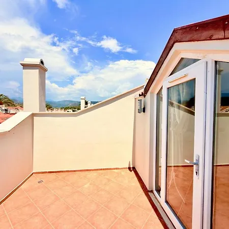 Fethiye-calis'ta 5 Yatak Odali 10 Kisilik Coral 4 Villa *