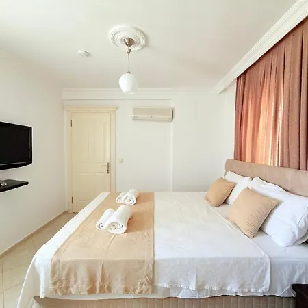 Fethiye-calis'ta 5 Yatak Odali 10 Kisilik Coral 4 * Fethiye