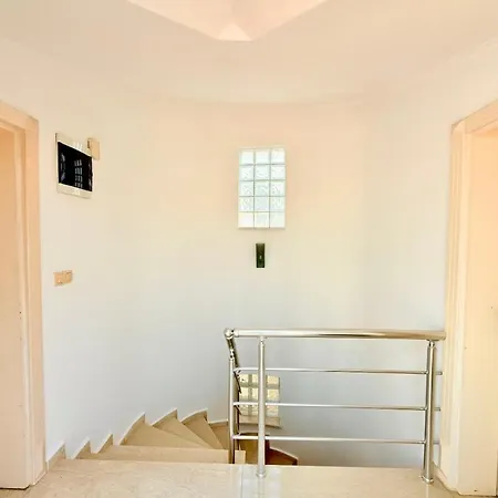 Fethiye-calis'ta 5 Yatak Odali 10 Kisilik Coral 4 * Fethiye