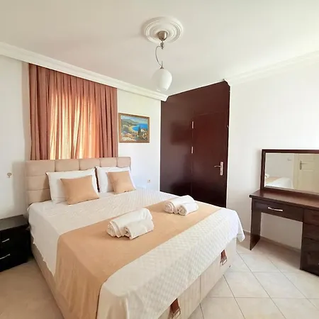 Fethiye-çalış'ta 5 Yatak Odalı 10 Kişilik Coral 4 Fethiye